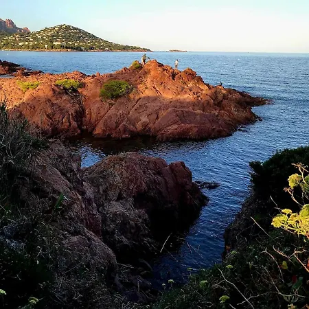Studio saint raphael port santa lucia