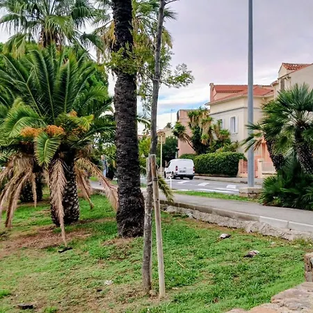 Studio saint raphael port santa lucia *